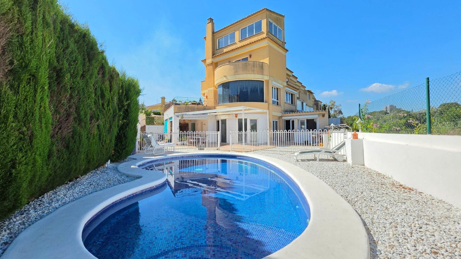 4 bedroom Terraced Villa for sale in Gandia with pool garage - € 470,000 (Ref: 10110441)