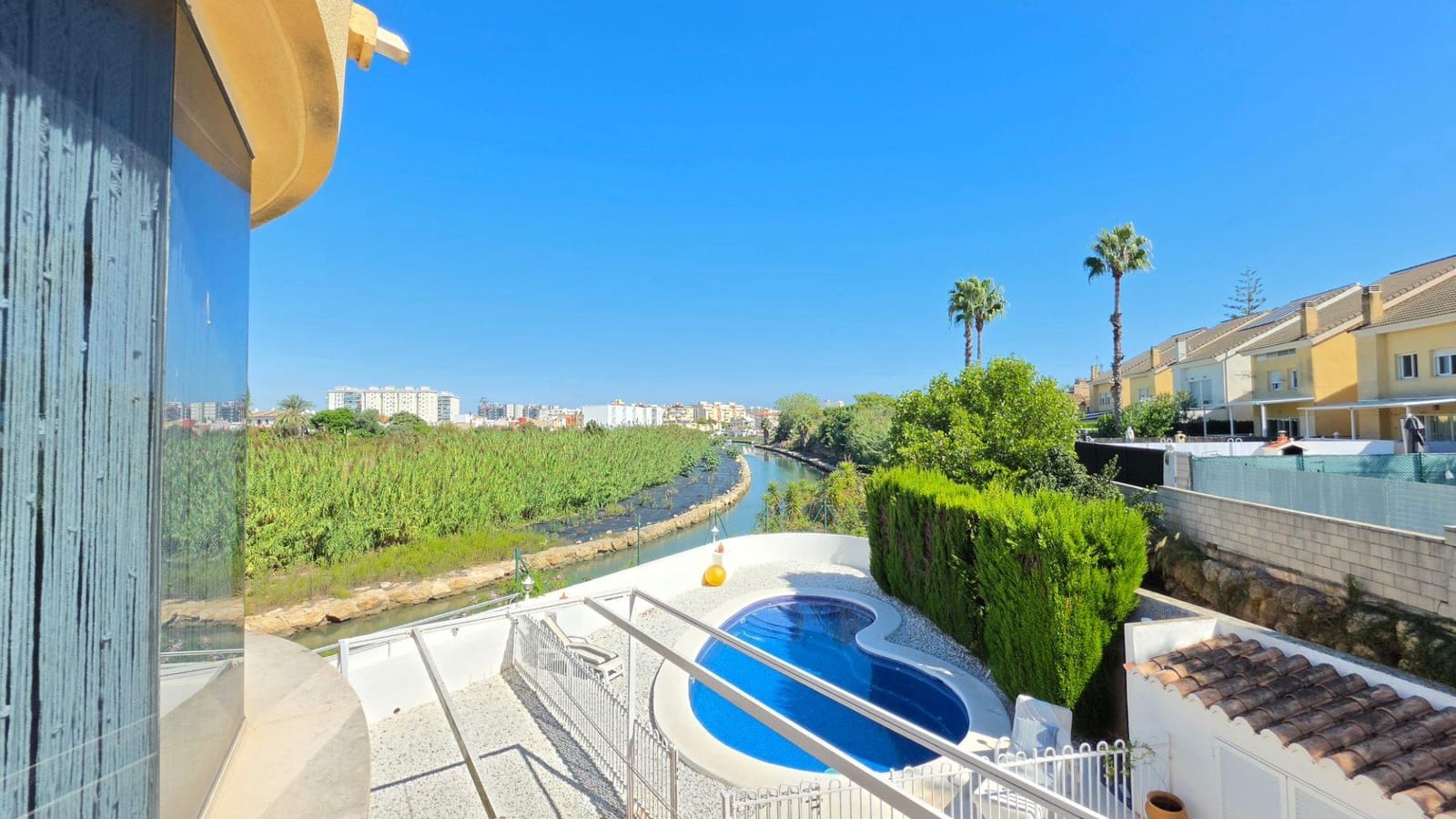 4 bedroom Terraced Villa for sale in Gandia with pool garage - € 470,000 (Ref: 10110441)