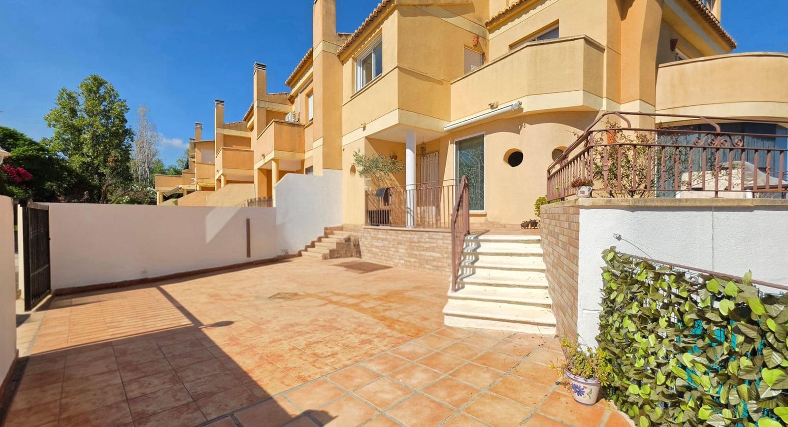 4 bedroom Terraced Villa for sale in Gandia with pool garage - € 470,000 (Ref: 10110441)