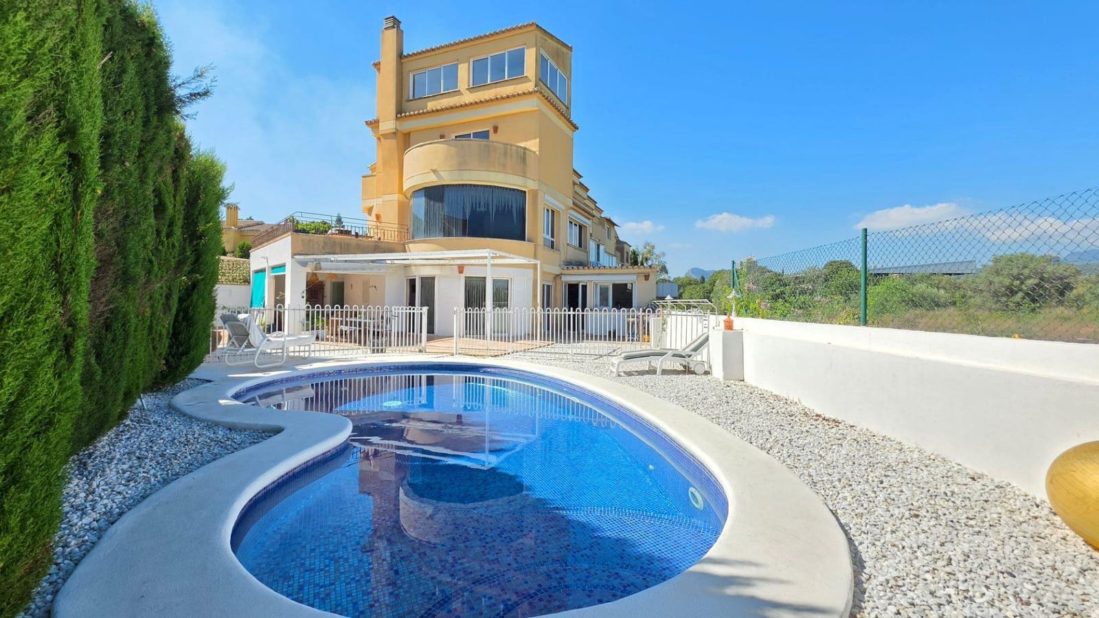 4 bedroom Terraced Villa for sale in Gandia with pool garage - € 470,000 (Ref: 10110441)