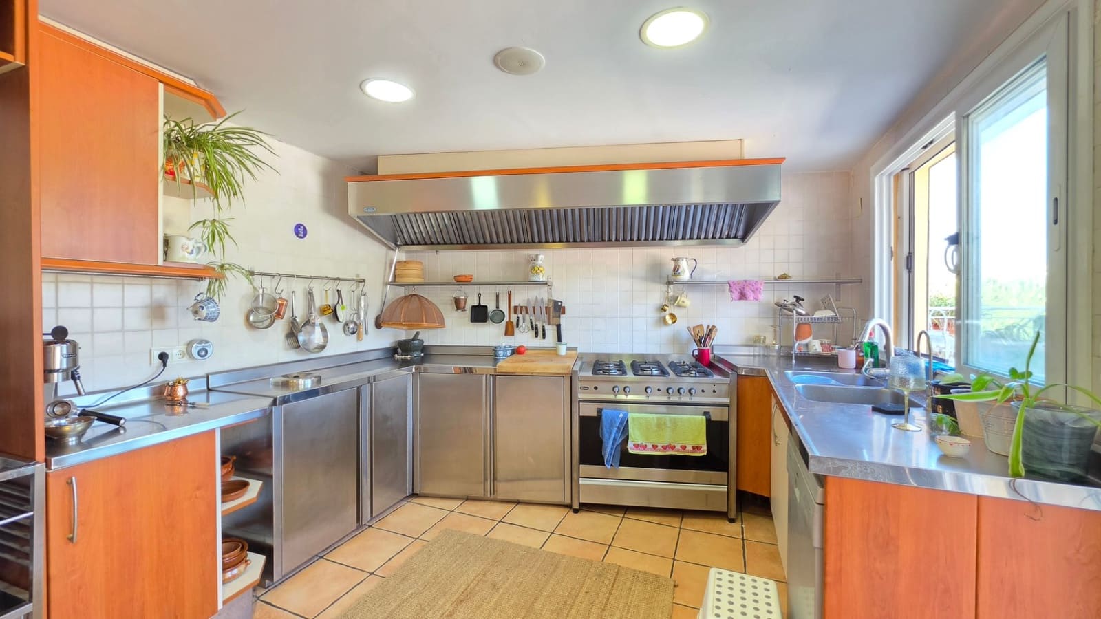 4 bedroom Terraced Villa for sale in Gandia with pool - € 470,000 (Ref: 10112021)