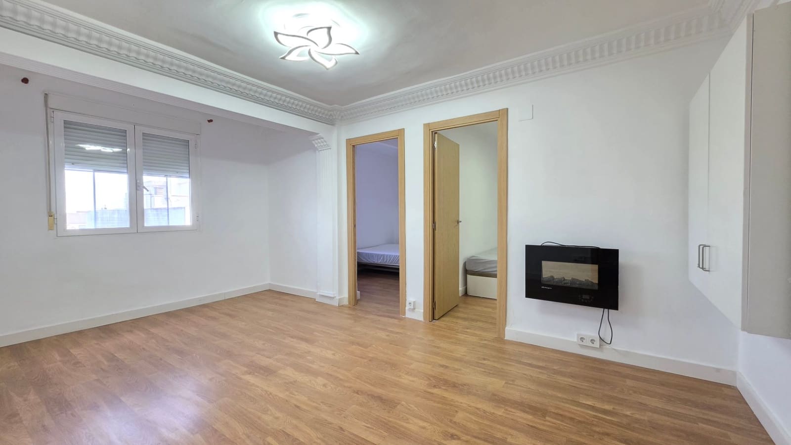 Apartamento de 3 habitaciones en Gandia en alquiler - 950 € (Ref: 10112023)