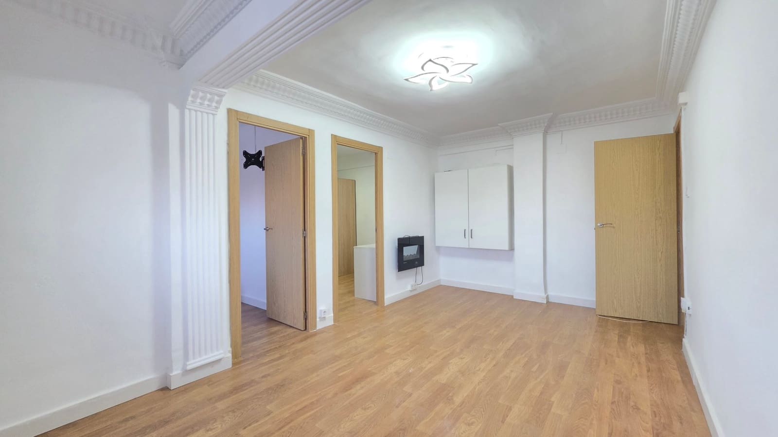 Apartamento de 3 habitaciones en Gandia en alquiler - 950 € (Ref: 10112023)