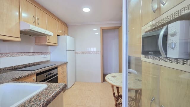 Apartamento de 3 habitaciones en Gandia en alquiler - 950 € (Ref: 10112023)