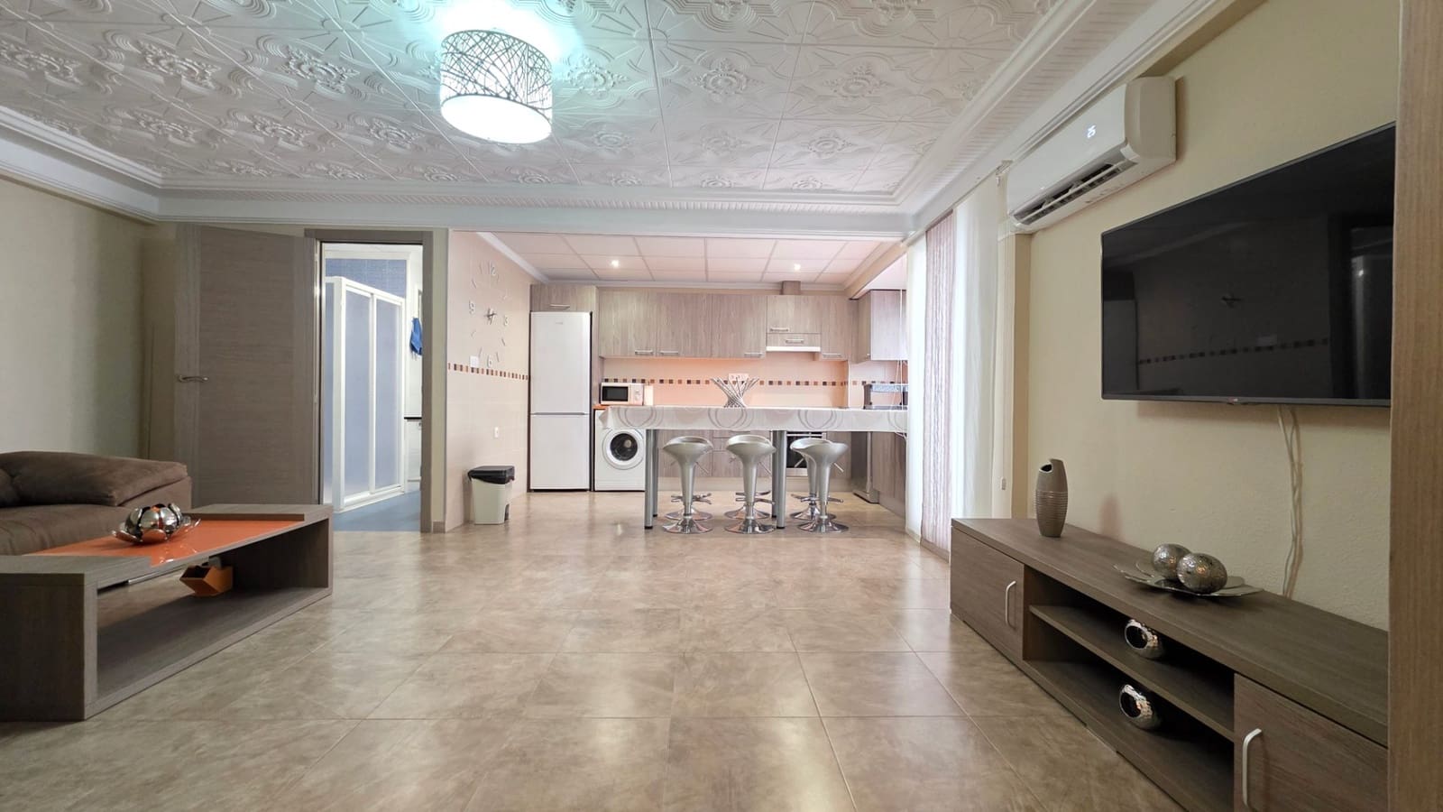 3 slaapkamer Appartement te huur in Gandia - € 750 (Ref: 10112038)