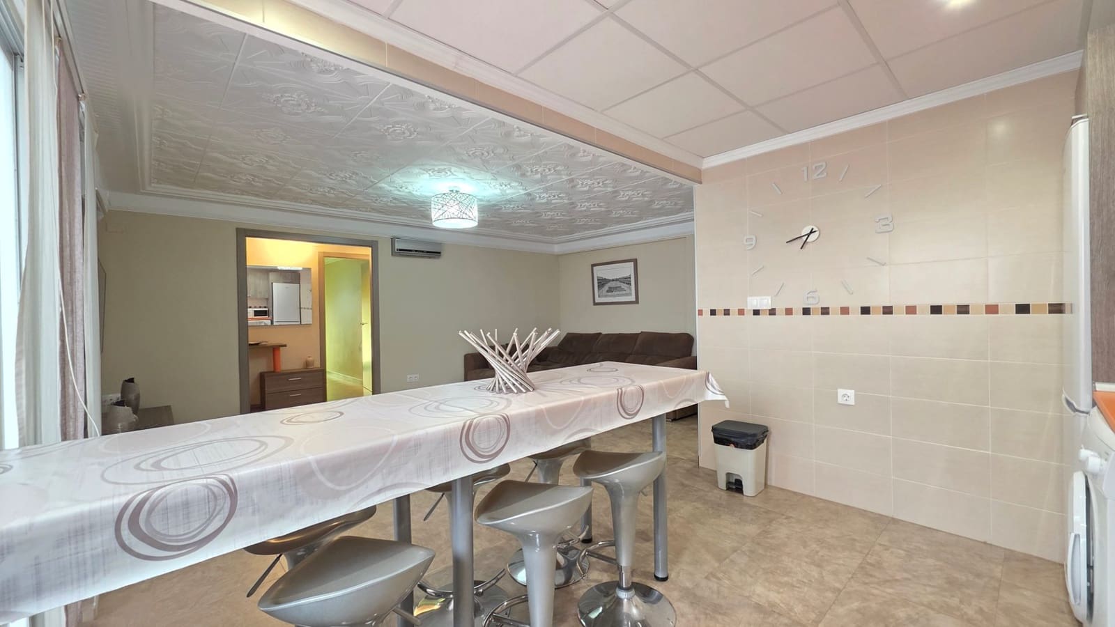 3 slaapkamer Appartement te huur in Gandia - € 750 (Ref: 10112038)