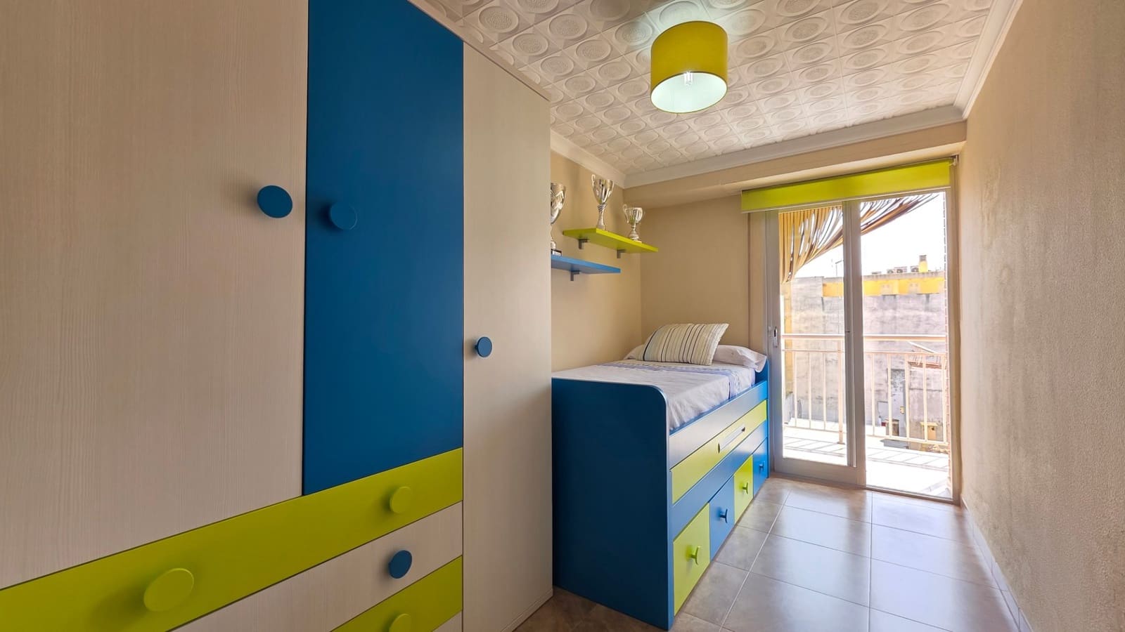 3 slaapkamer Appartement te huur in Gandia - € 750 (Ref: 10112038)