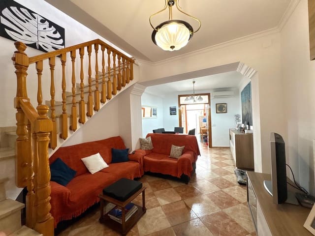 5 slaapkamer Appartement te koop in Oliva Pueblo, Oliva - € 220.000 (Ref: 10112039)