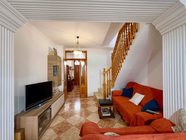 5 slaapkamer Appartement te koop in Oliva Pueblo, Oliva - € 220.000 (Ref: 10112039)