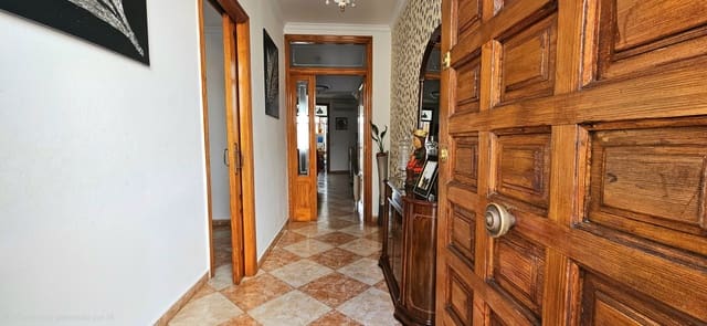 5 slaapkamer Appartement te koop in Oliva Pueblo, Oliva - € 220.000 (Ref: 10112039)
