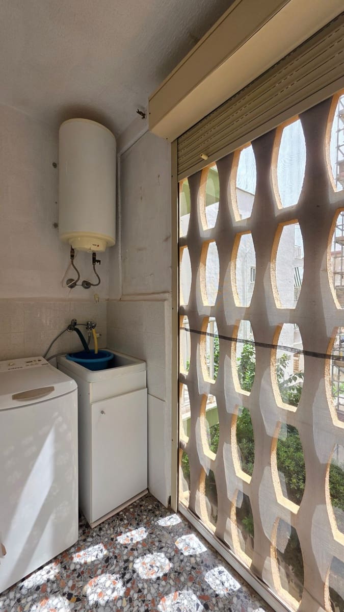 3 bedroom Apartment for rent in Gandia - € 850 (Ref: 10112042)