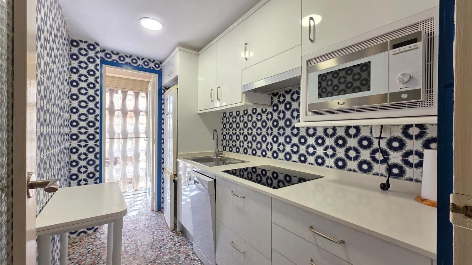 3 bedroom Apartment for rent in Gandia - € 850 (Ref: 10112042)