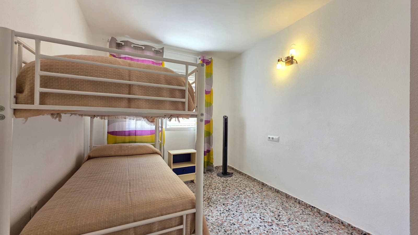 3 bedroom Apartment for rent in Gandia - € 850 (Ref: 10112042)