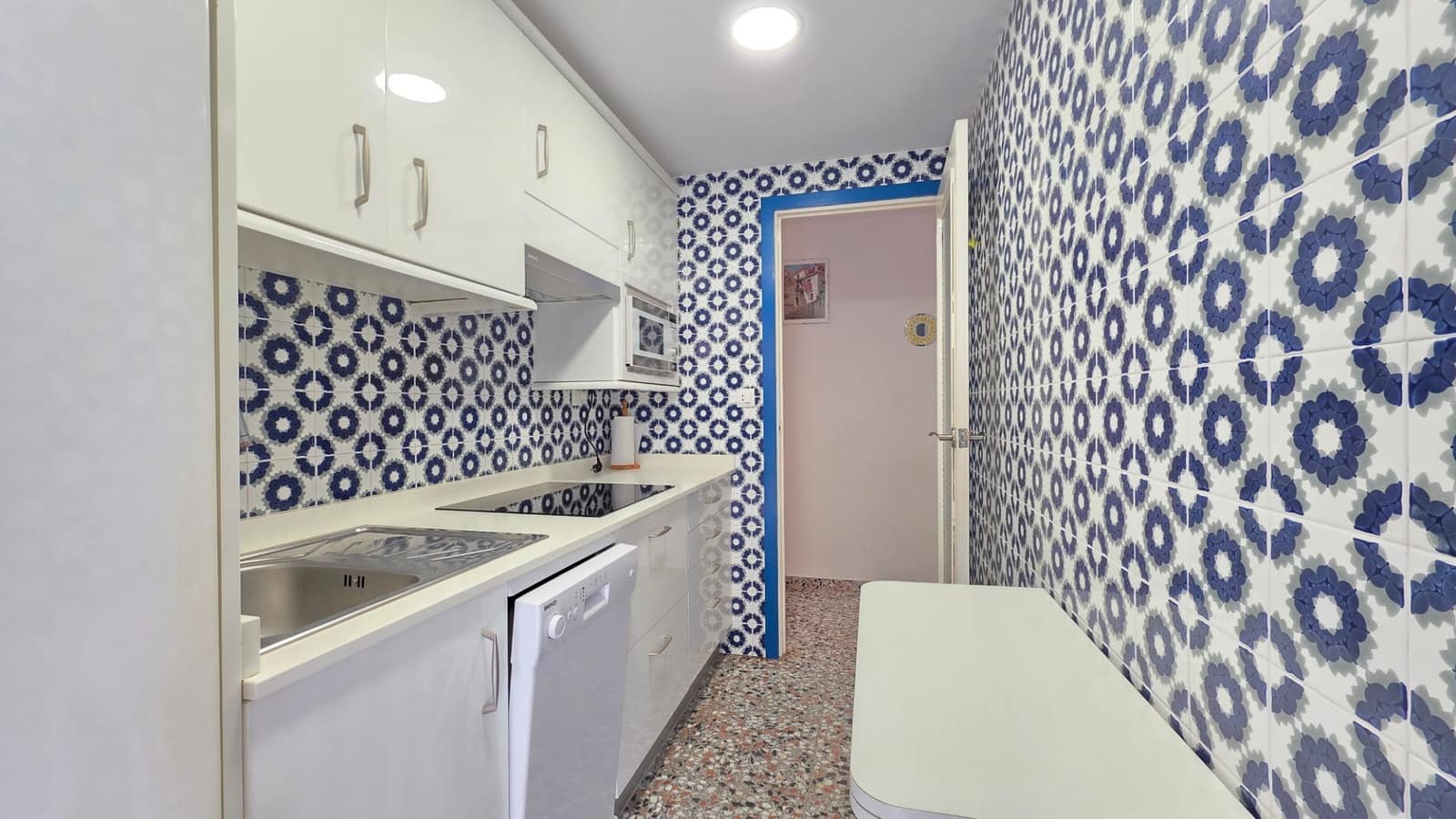 3 bedroom Apartment for rent in Gandia - € 850 (Ref: 10112042)