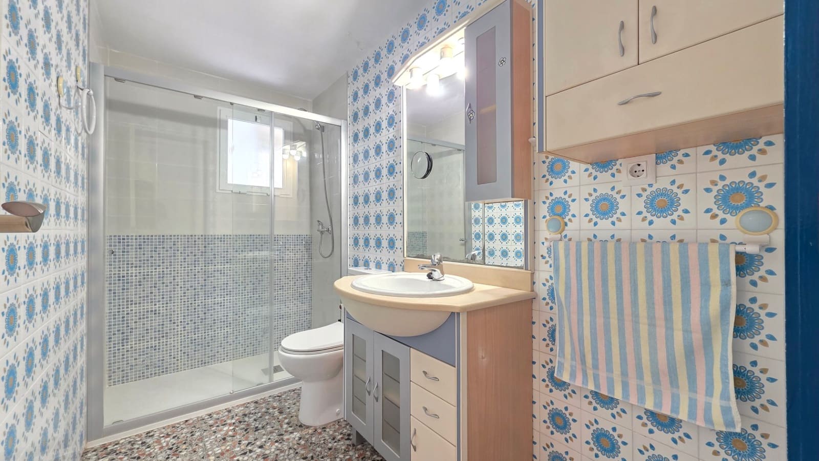 3 bedroom Apartment for rent in Gandia - € 850 (Ref: 10112042)