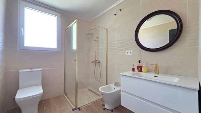 4 Zimmer Villa zu verkaufen in Gandia - 299.999 € (Ref: 10112045)