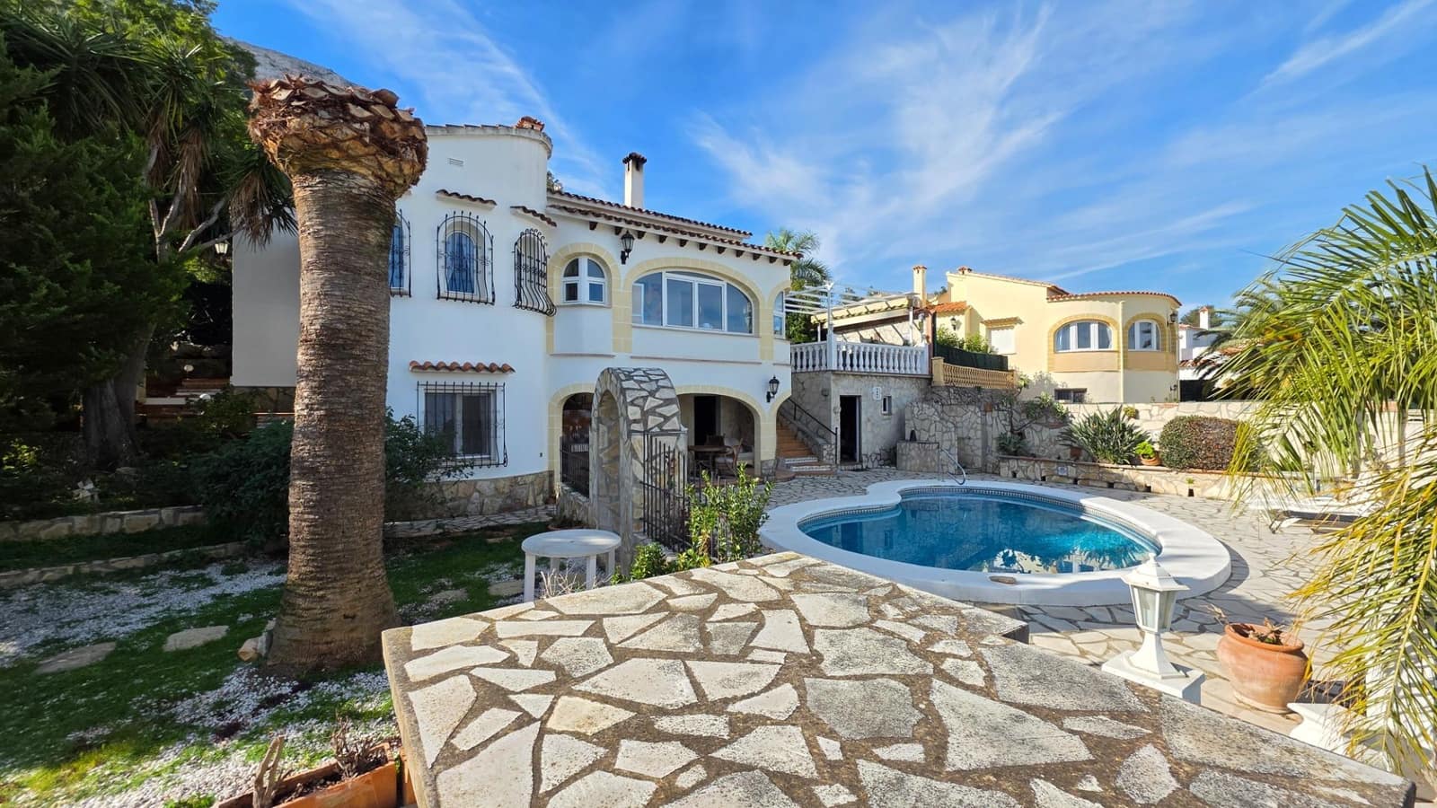 4 Zimmer Villa zu verkaufen in Denia mit Pool Garage - 565.000 € (Ref: 10112057)
