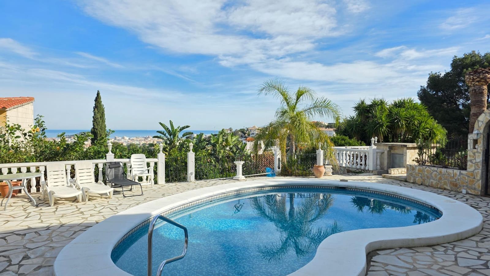 4 Zimmer Villa zu verkaufen in Denia mit Pool Garage - 565.000 € (Ref: 10112057)
