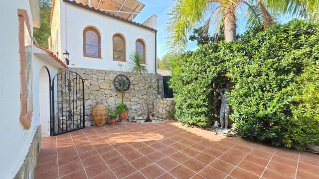 4 Zimmer Villa zu verkaufen in La Pedrera - Vessanes, Dénia mit Pool Garage - 565.000 € (Ref: 10112057)