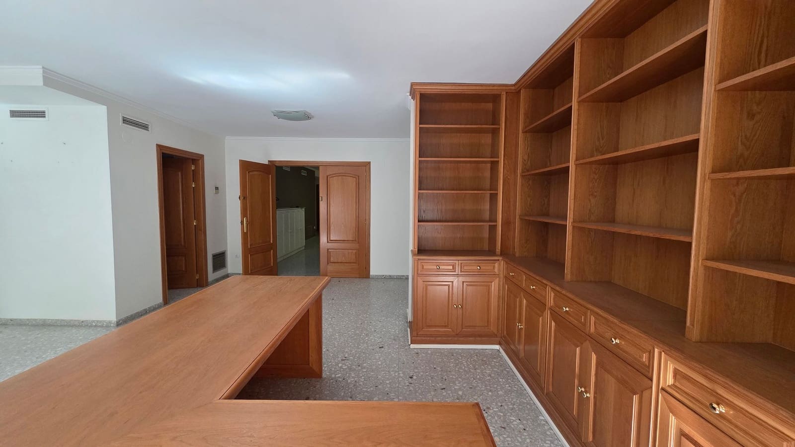 Appartement te koop in Oliva - € 225.000 (Ref: 10112066)