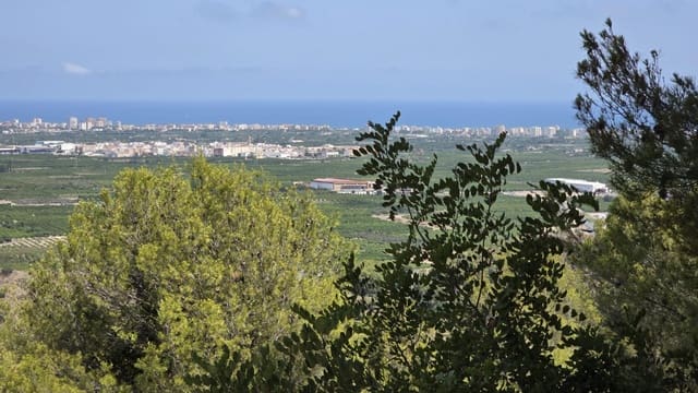 Ubebygd land til salgs i La Font d'En Carròs - € 120 000 (Ref: 10173023)