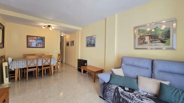 Apartamento de 2 habitaciones en Gandia en alquiler con piscina - 650 € (Ref: 10179691)