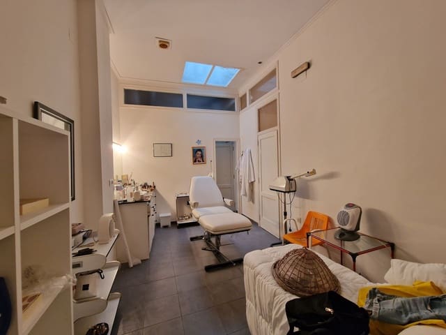 Entreprise à vendre à Gandia avec garage - 199 000 € (Ref: 8096786)