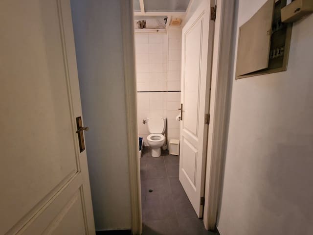 Entreprise à vendre à Gandia avec garage - 199 000 € (Ref: 8096786)