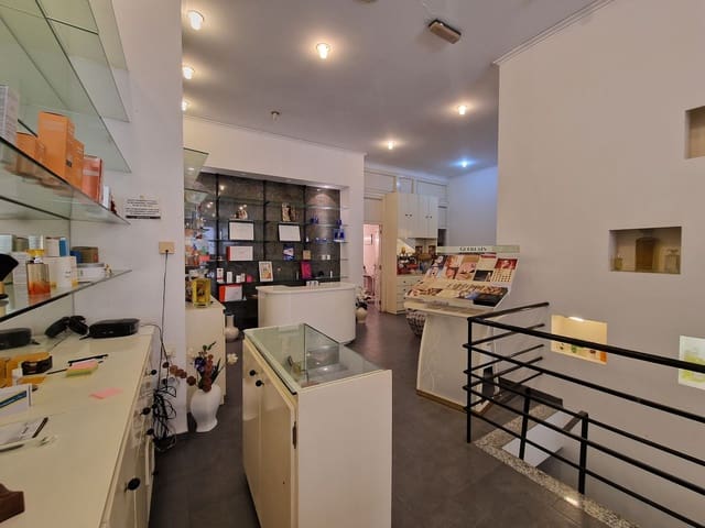 Entreprise à vendre à Gandia avec garage - 199 000 € (Ref: 8096786)