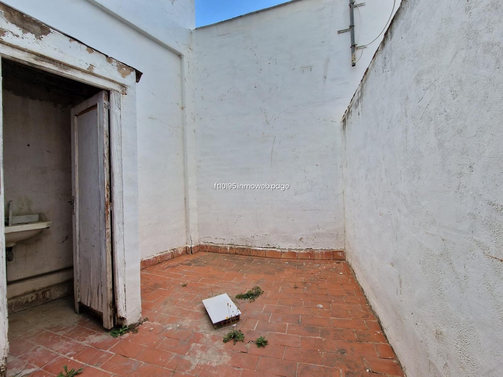 Garage for sale in Gandia - € 60,000 (Ref: 8096825)