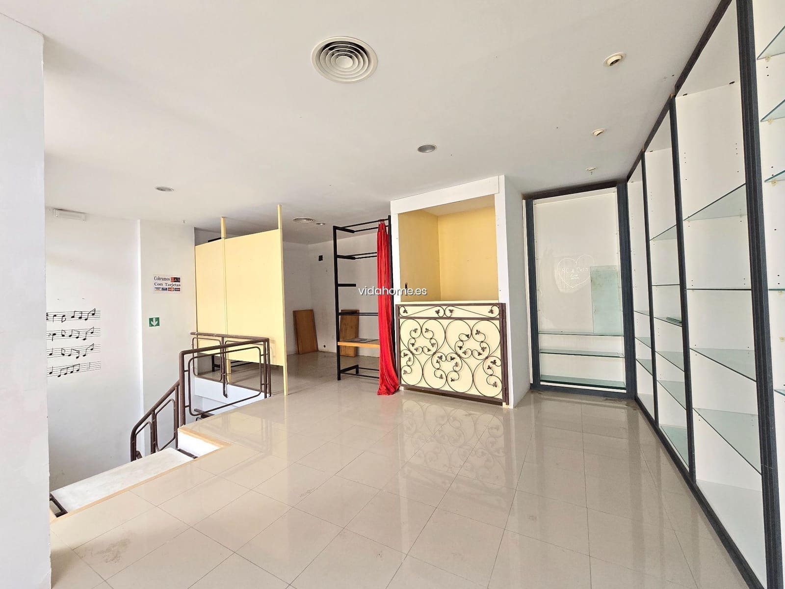 Företag att hyra i Gandia - 1 400 € (Ref: 8333332)