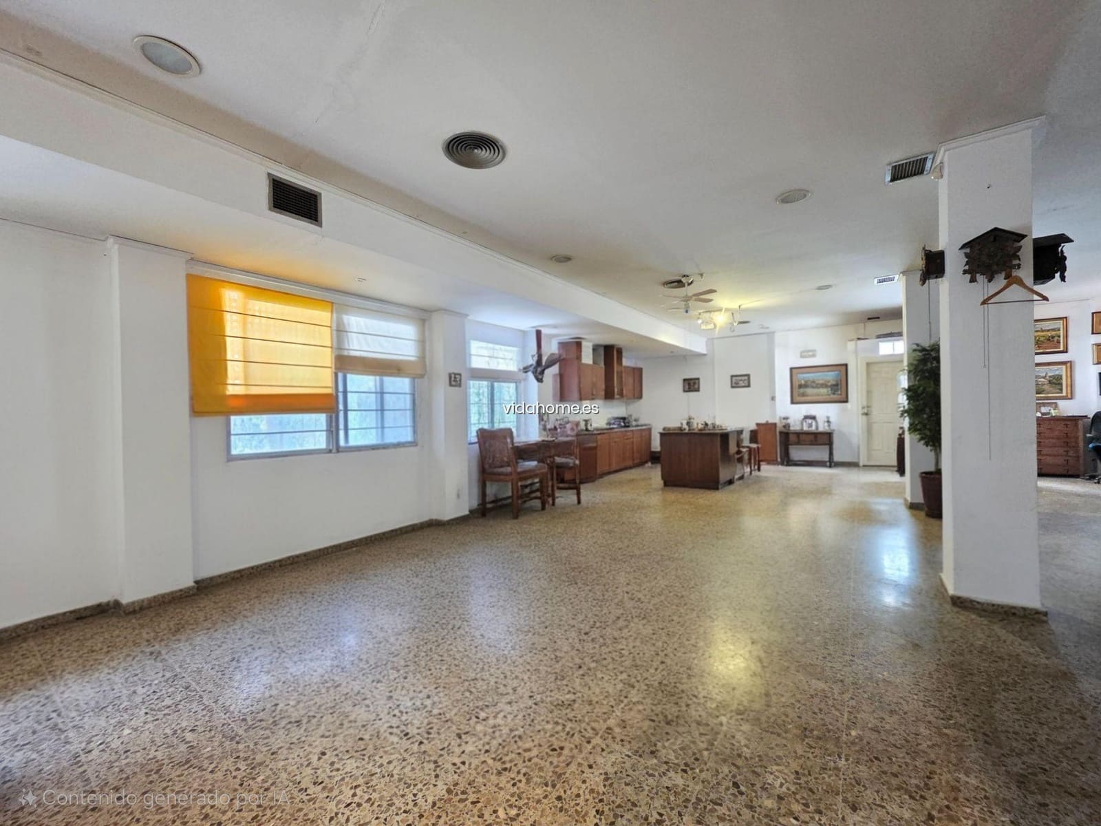 Business for sale in Gandia - € 320,000 (Ref: 9073135)