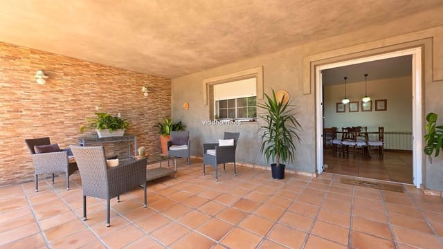 Chalet de 5 habitaciones en La Font d'En Carròs en venta con piscina garaje - 699.000 € (Ref: 9178190)