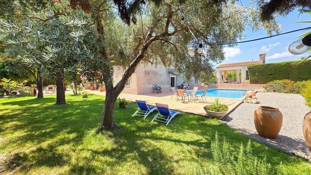Chalet de 5 habitaciones en La Font d'En Carròs en venta con piscina garaje - 699.000 € (Ref: 9178190)