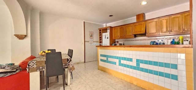 4 makuuhuone Omakotitalo myytävänä paikassa Oliva - 195 000 € (Ref: 9178193)