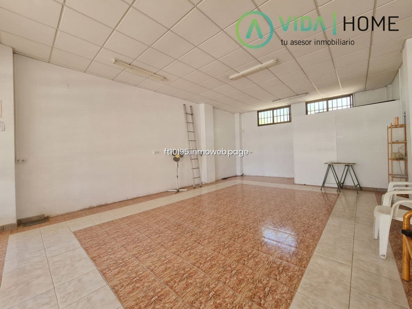 Commercial for sale in Gandia - € 94,000 (Ref: 9178197)