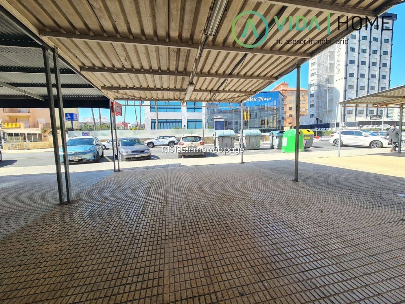 Commercial for sale in Gandia - € 94,000 (Ref: 9178197)