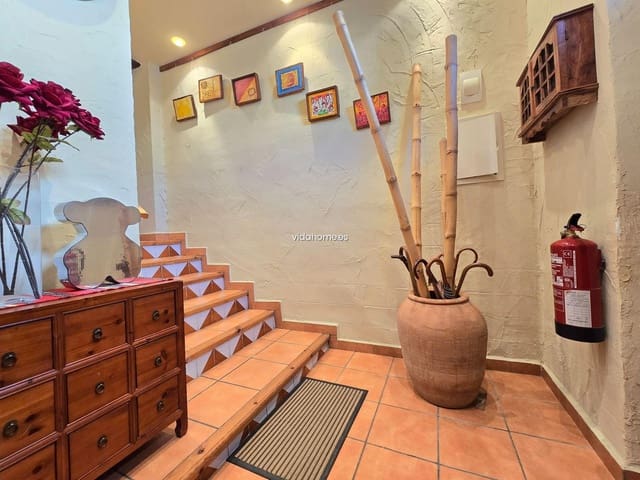 4 bedroom Terraced Villa for sale in Almoines with garage - € 285,000 (Ref: 9178213)