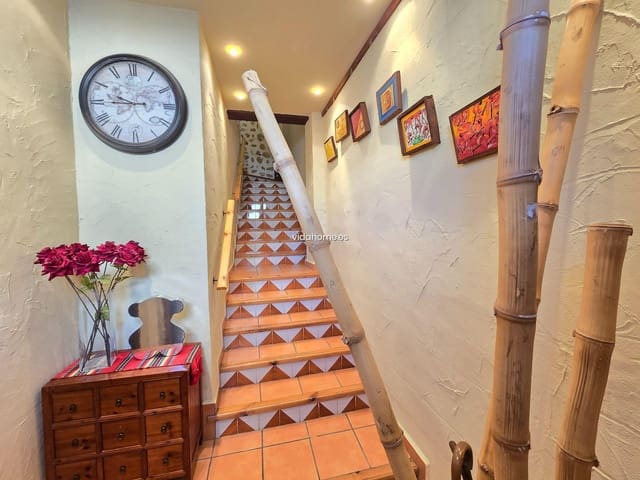 4 bedroom Terraced Villa for sale in Almoines with garage - € 285,000 (Ref: 9178213)