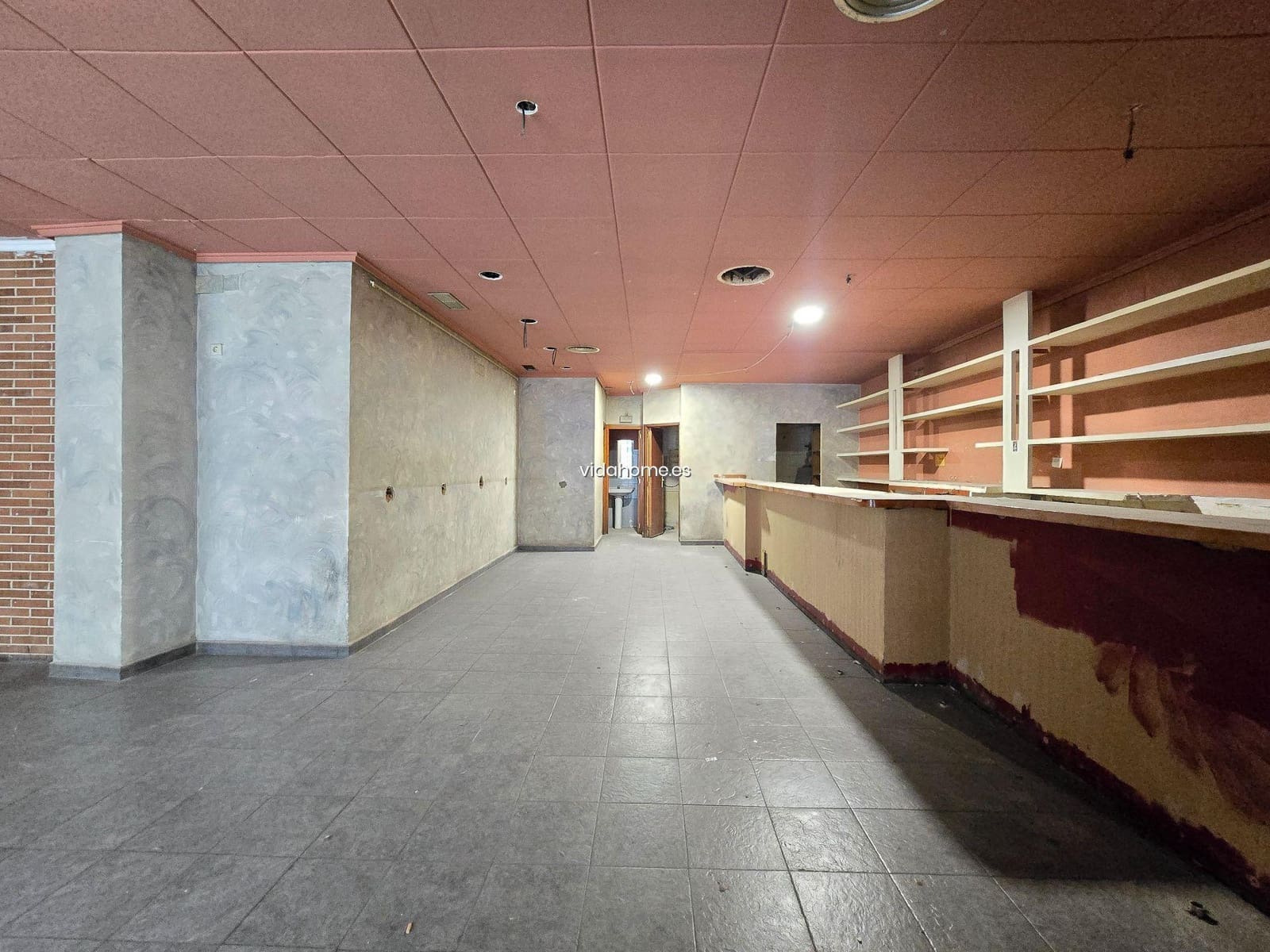 Kommersiell til salgs i Albacete by - € 1 400 000 (Ref: 9178214)