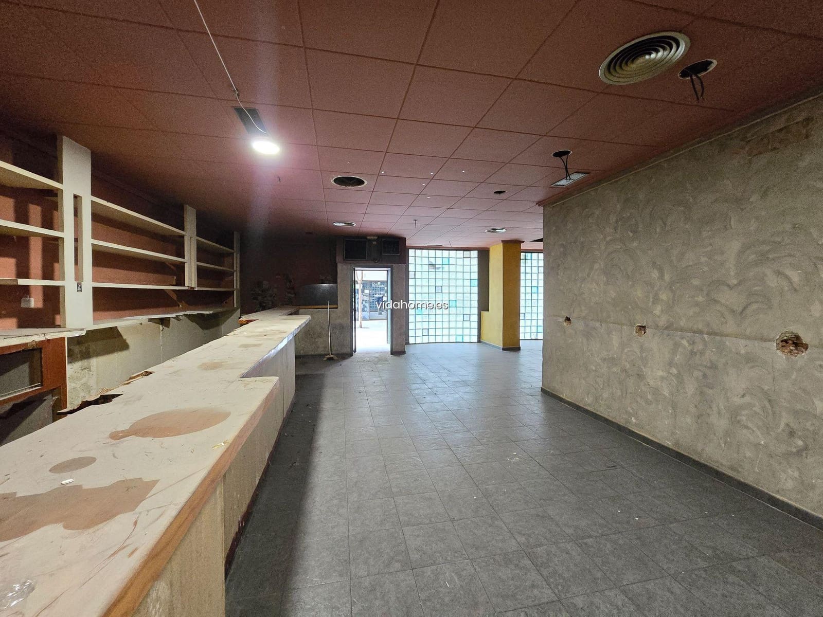 Kommersiell til salgs i Albacete by - € 1 400 000 (Ref: 9178214)