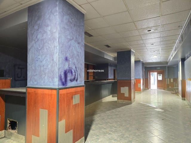 Commercial for sale in Albacete city - € 1,400,000 (Ref: 9178214)