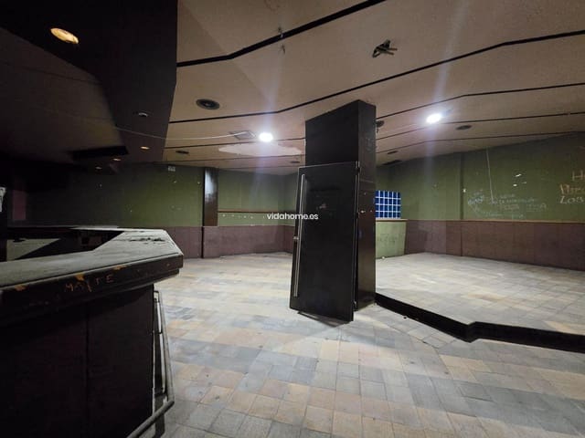 Commercial for sale in Albacete city - € 1,400,000 (Ref: 9178214)