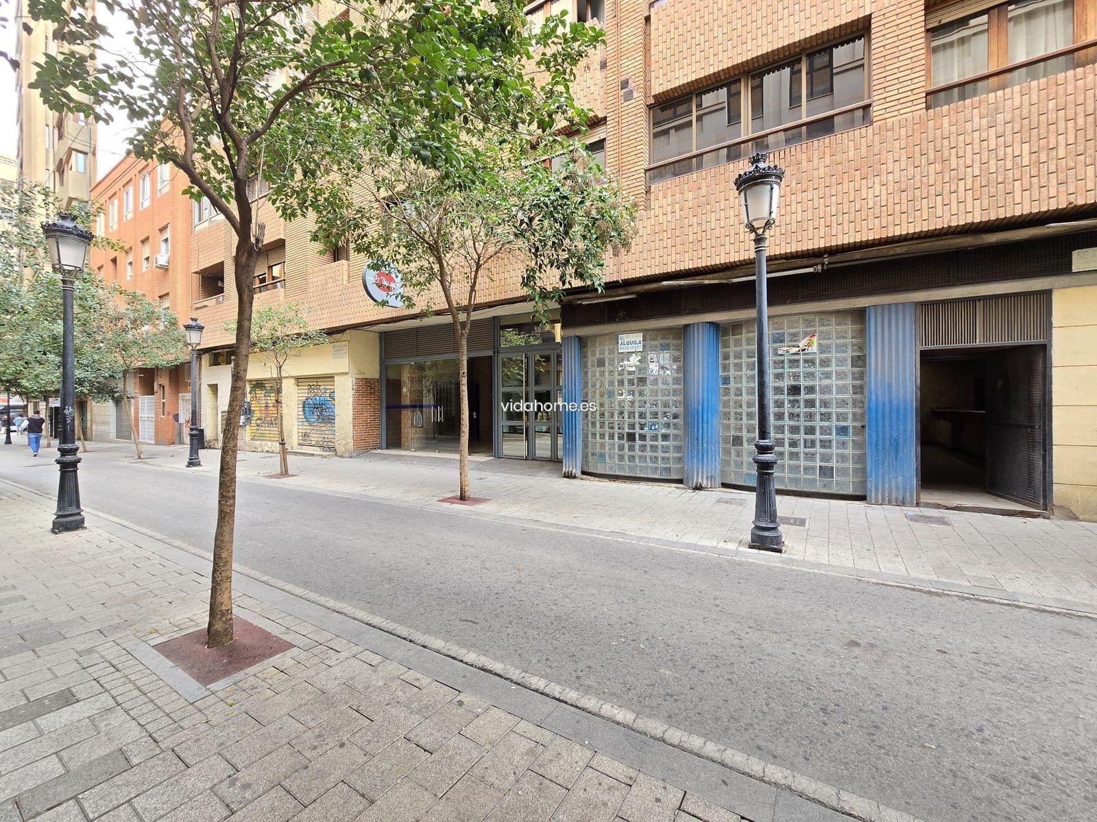 Kommersiell til salgs i Albacete by - € 1 400 000 (Ref: 9178214)