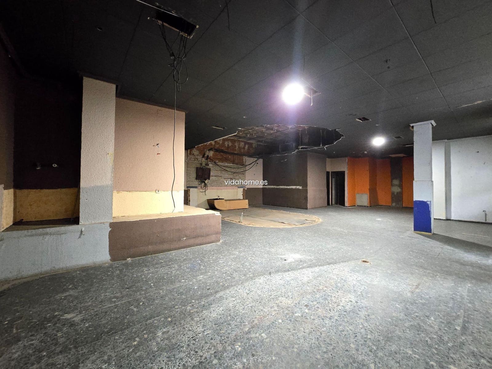 Kommersiell til salgs i Albacete by - € 1 400 000 (Ref: 9178214)