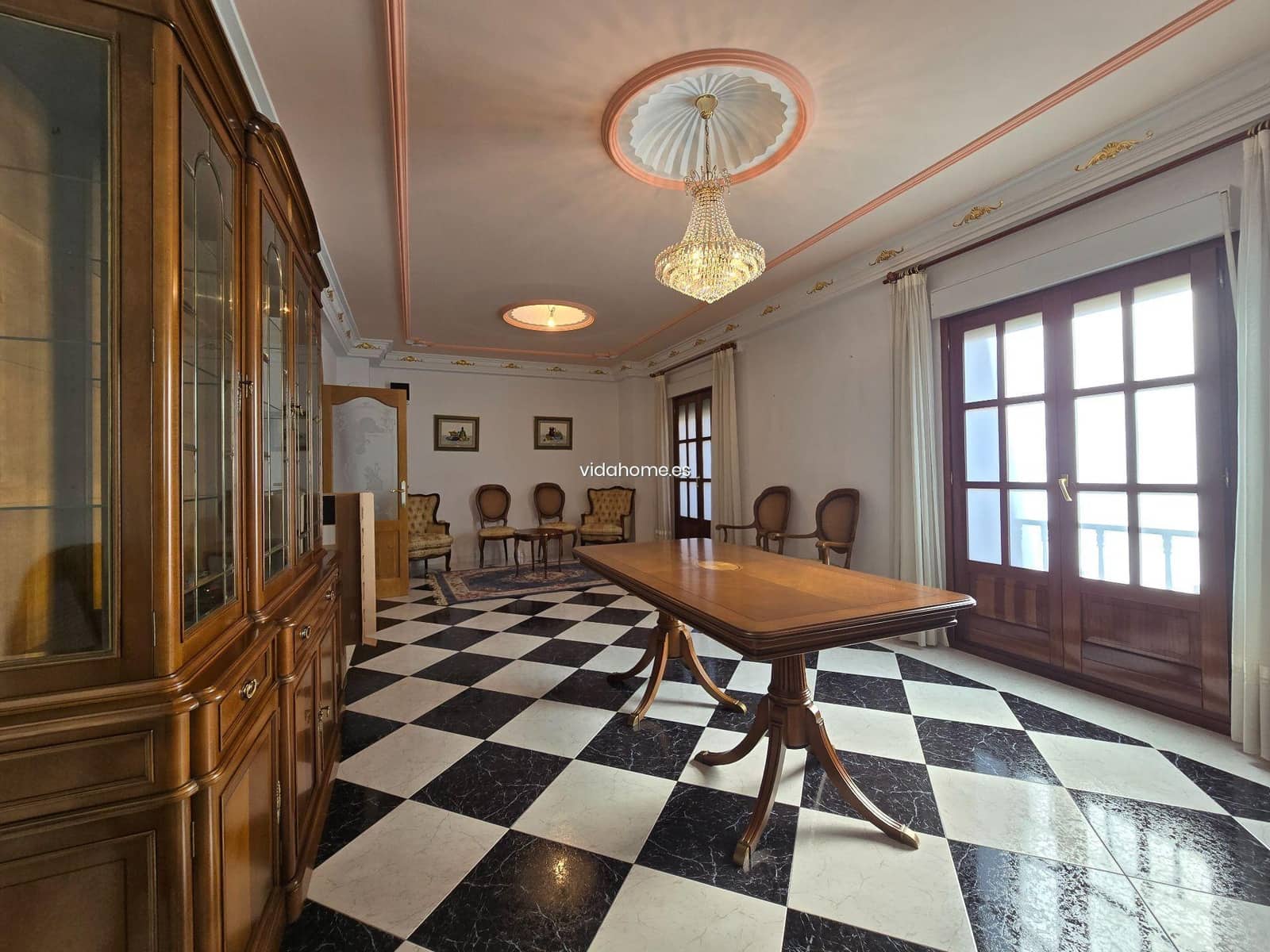 7 slaapkamer Villa te koop in Oliva met garage - € 285.000 (Ref: 9178216)