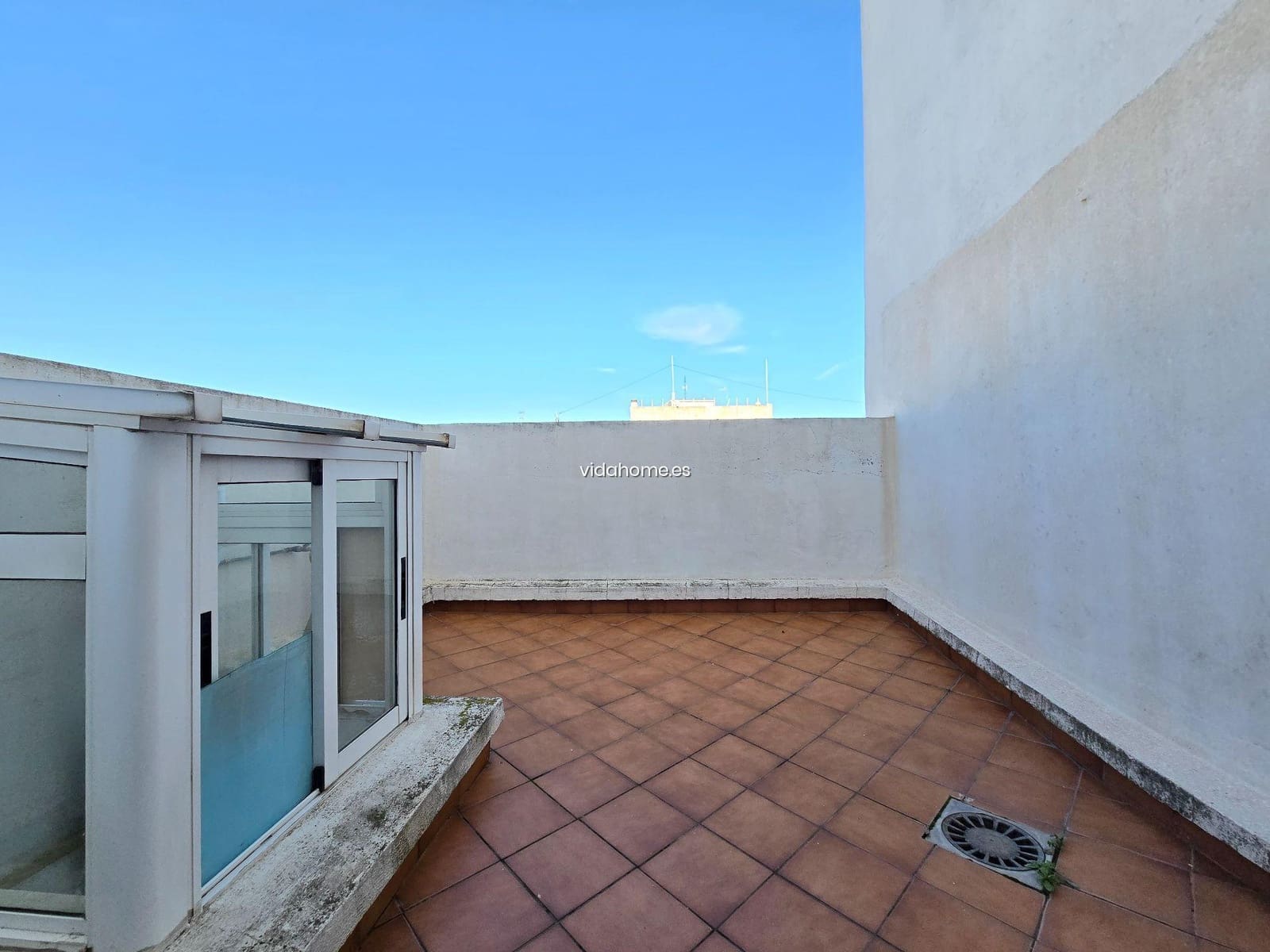 7 slaapkamer Villa te koop in Oliva met garage - € 285.000 (Ref: 9178216)