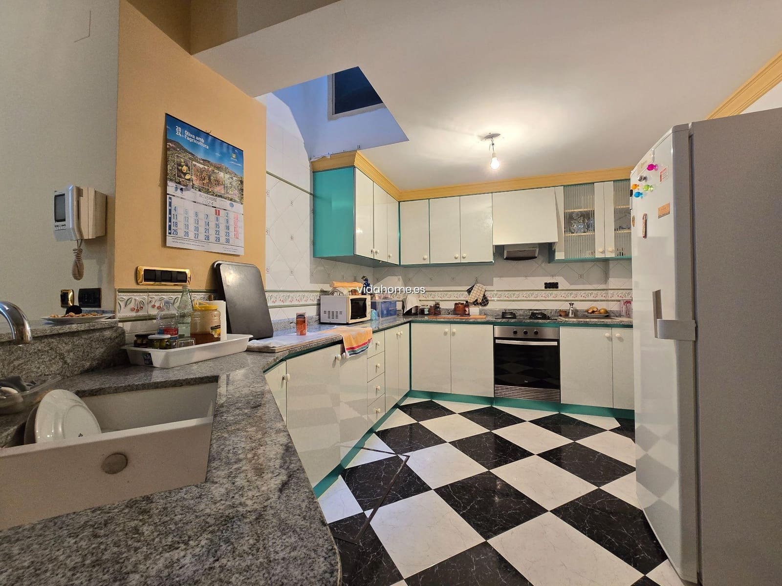 7 slaapkamer Villa te koop in Oliva met garage - € 285.000 (Ref: 9178216)