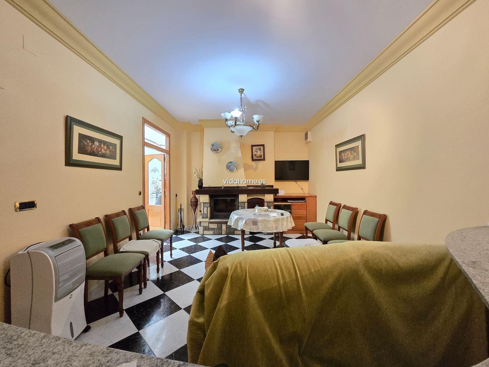 7 slaapkamer Villa te koop in Oliva met garage - € 285.000 (Ref: 9178216)