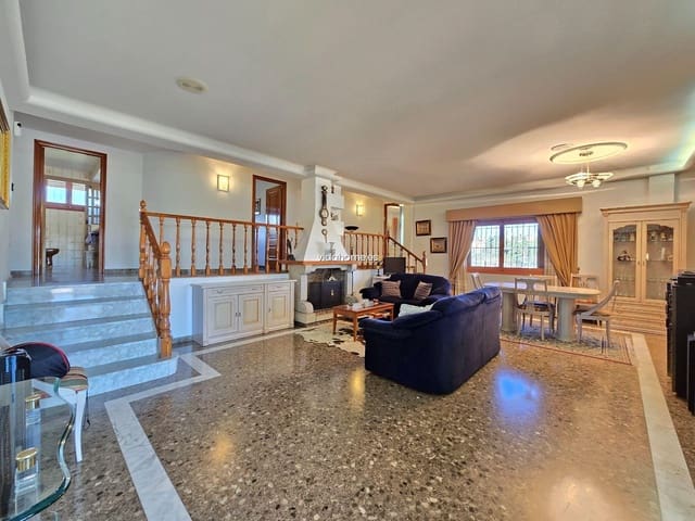 4 quarto Moradia para venda em Gandia com piscina garagem - 319 000 € (Ref: 9178219)